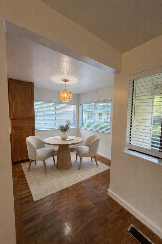 200 S E St - Photo 5 of 14