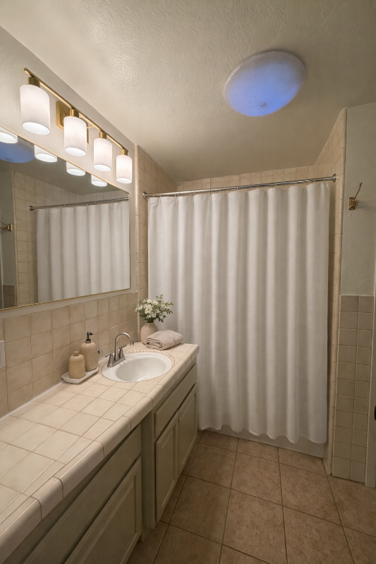 200 S E St - Photo 6 of 14