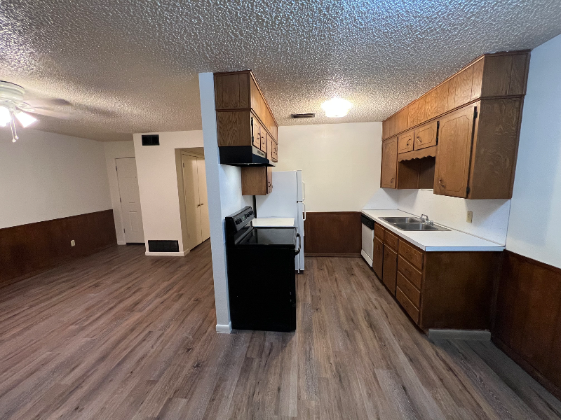 1702 Kirk Ave #101 - Photo 2 of 8