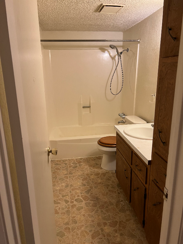 1702 Kirk Ave #101 - Photo 7 of 8