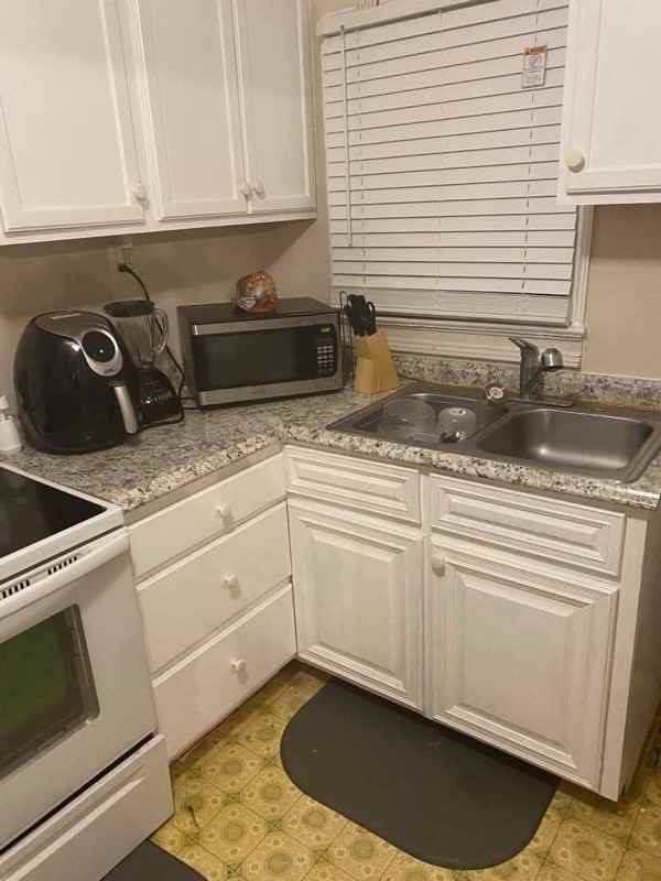 411 E 8th Ave - Photo 3 of 5