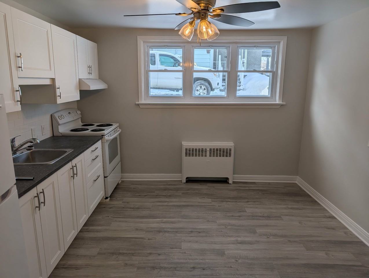 248 Carillon St #6 - Photo 4 of 7