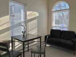 featured image of 171 Oak St Apt 1r