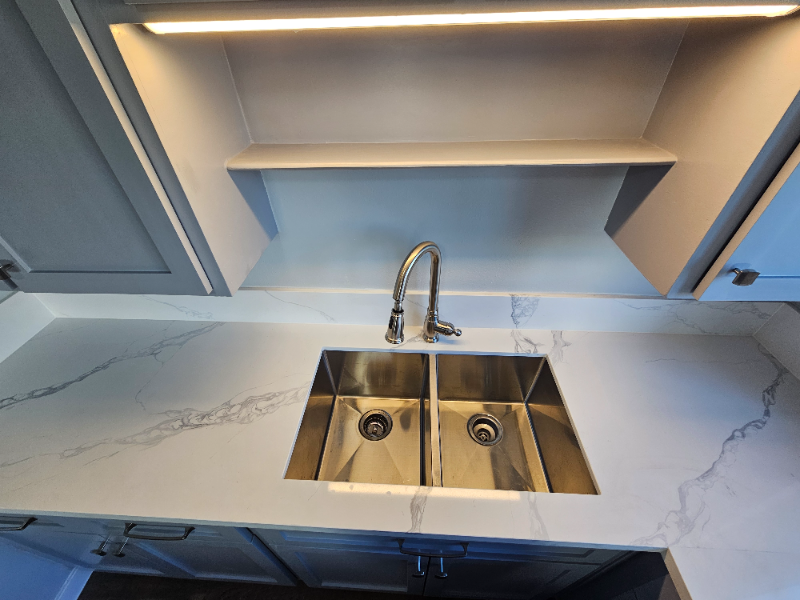 1533 W 84th St - Photo 4 of 19