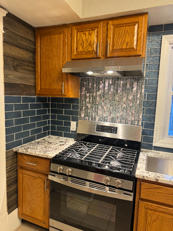 437 1/2 Elm Ave #4 - Photo 3 of 12