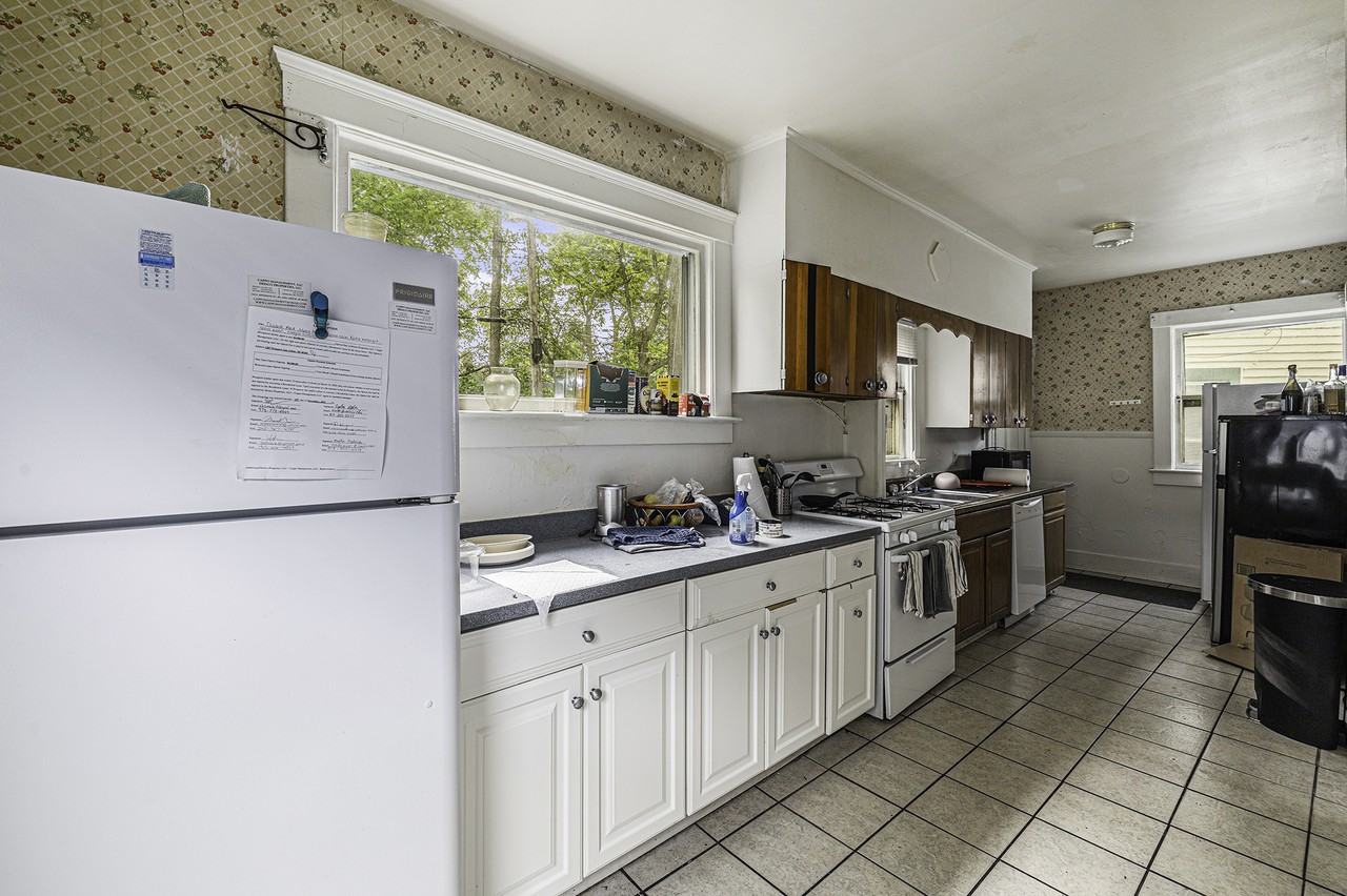 1207 Prospect St - Photo 3 of 15