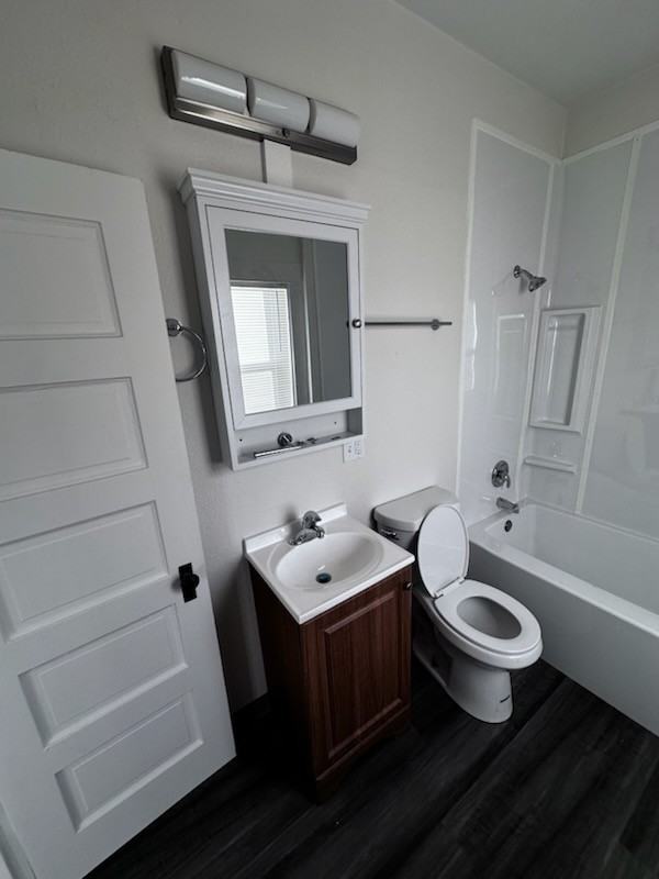 318 5th Ave Nw - Photo 6 of 9