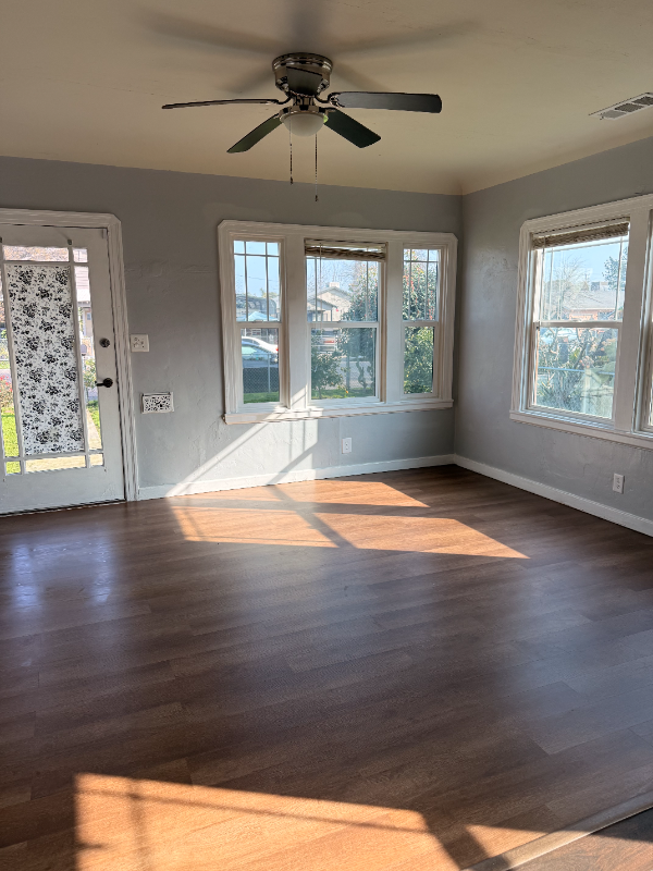 1409 N Divisadero St - Photo 4 of 17