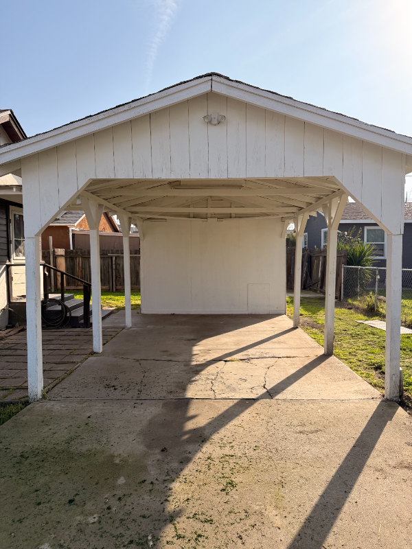 1409 N Divisadero St - Photo 5 of 17