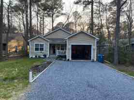 137 Camelot Cir - Photo 1 of 1