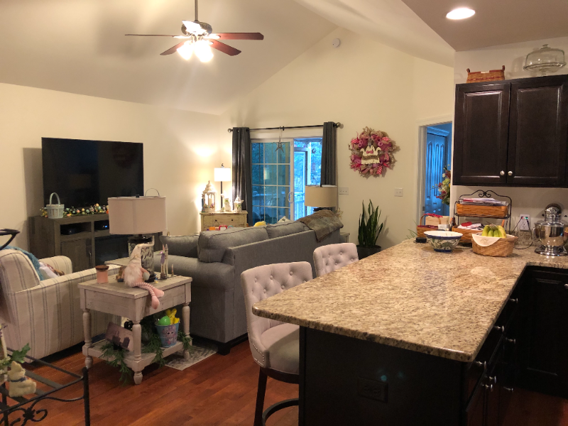 137 Camelot Cir - Photo 4 of 9