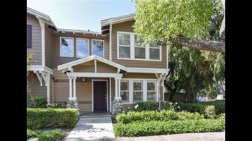 featured image of 406 E Center St