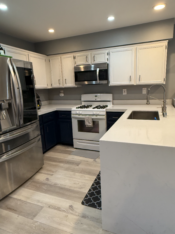 406 E Center St - Photo 2 of 20