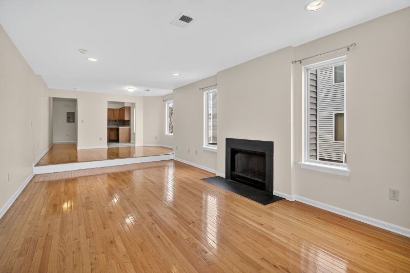 802 Jesse Way - Photo 7 of 16