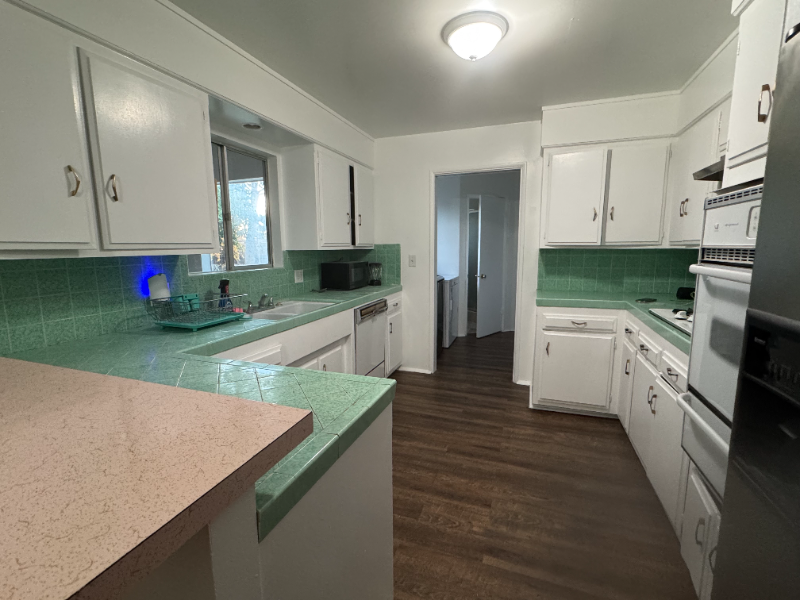 40781 Acacia Ave - Photo 5 of 16