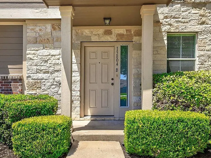 13804 Harris Ridge Blvd - Photo 2 of 20