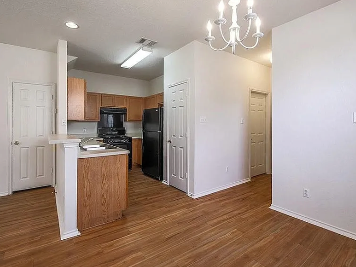 13804 Harris Ridge Blvd - Photo 7 of 20