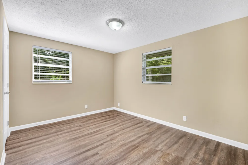 6969 Delisle Dr - Photo 6 of 11