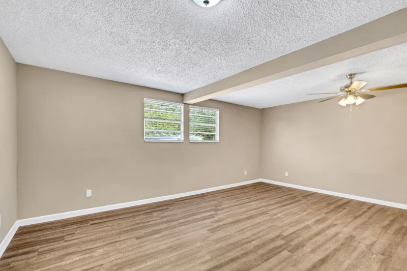 6969 Delisle Dr - Photo 7 of 11