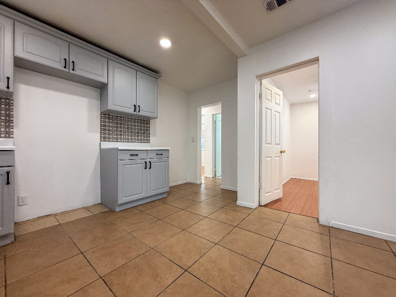 6054 Colfax Ave - Photo 4 of 14