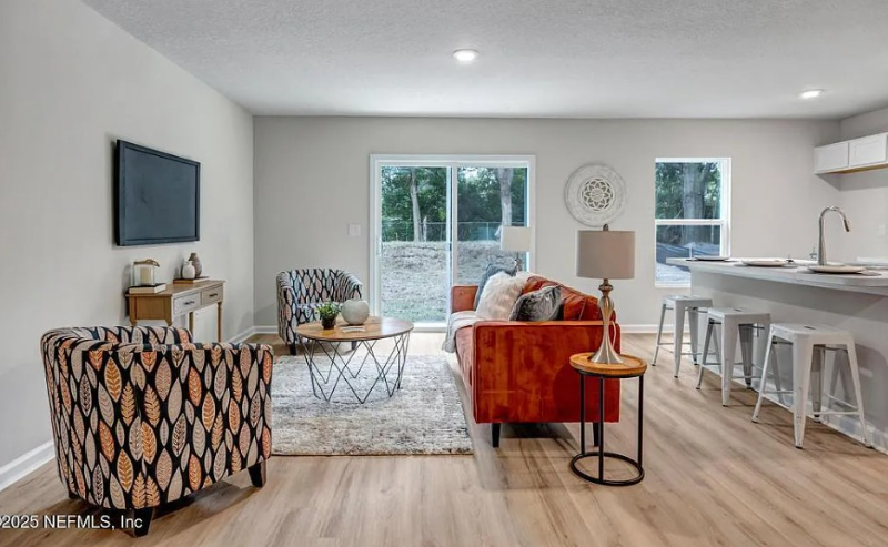 5986 Patterson Ave - Photo 6 of 19