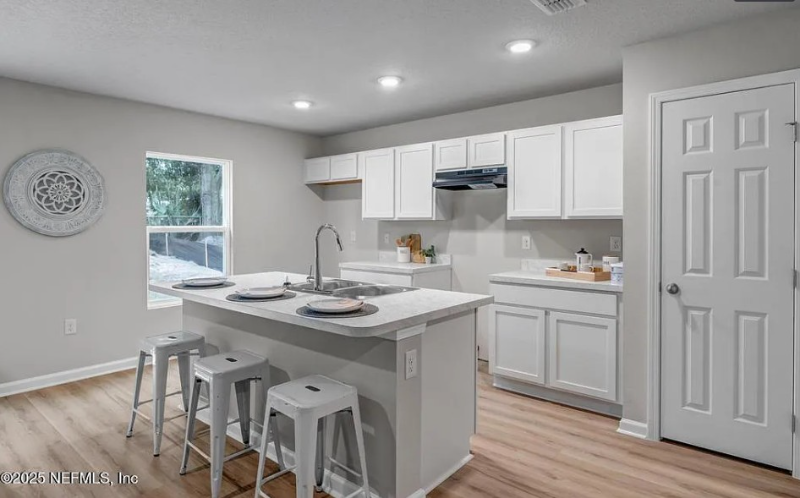 5986 Patterson Ave - Photo 7 of 19