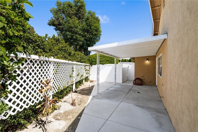 3332 N Cottonwood St - Photo 2 of 11