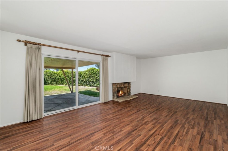 3332 N Cottonwood St - Photo 7 of 11