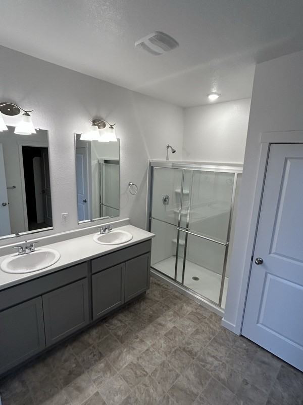 7315 W 27th St - Photo 3 of 20