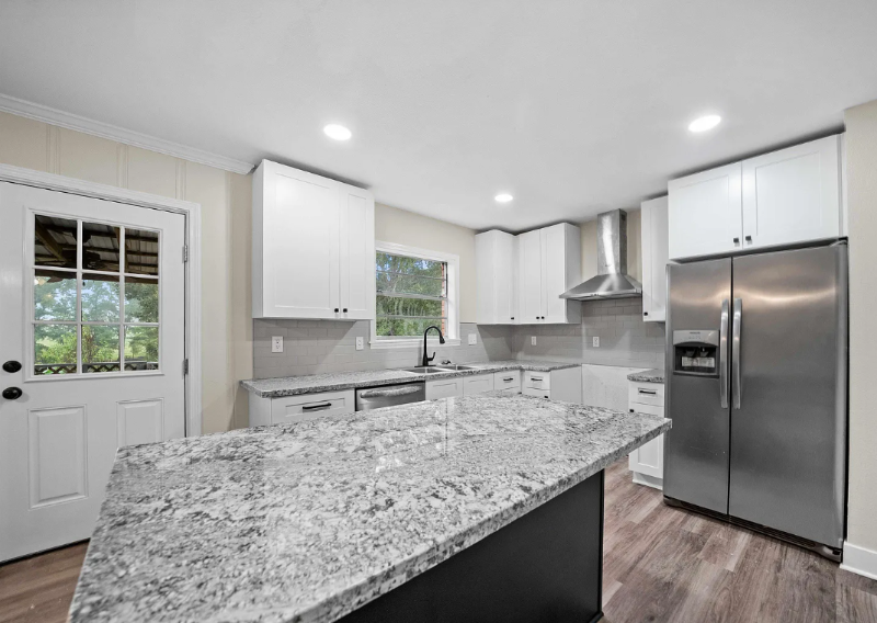 246 W 4th Ave - Photo 2 of 12