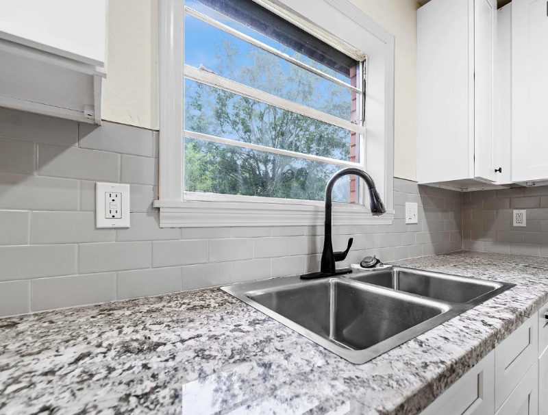 246 W 4th Ave - Photo 3 of 12