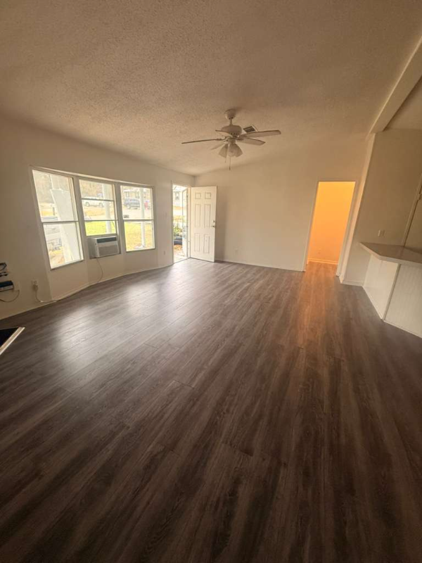 430 Westchase - Photo 3 of 20