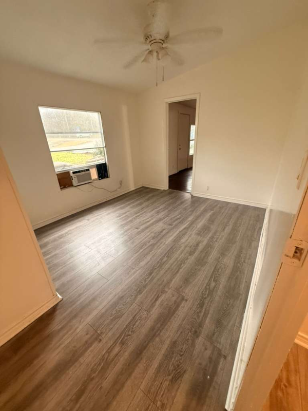 430 Westchase - Photo 6 of 20