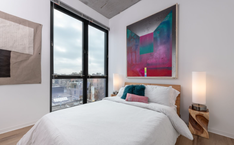 1627 W Division St - Photo 5 of 6