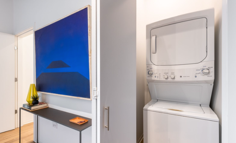 1627 W Division St - Photo 6 of 6