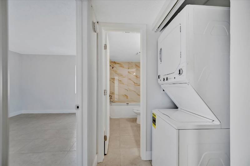 776 116th Ave N #1105 - Photo 6 of 8