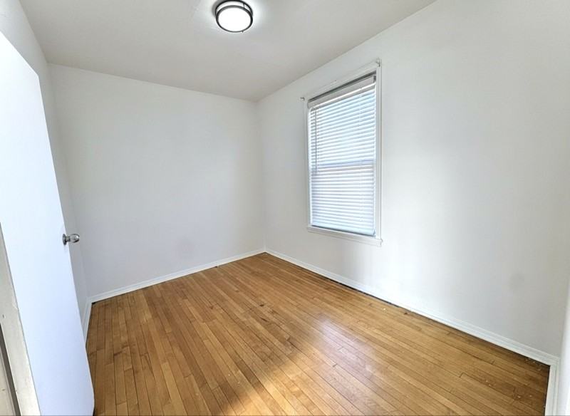 2908 N Springfield Ave #2R - Photo 4 of 5