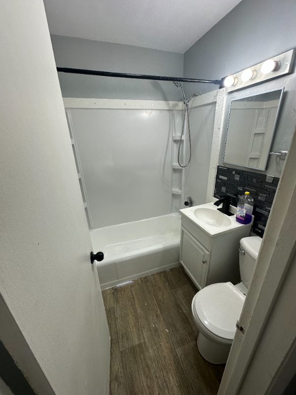 260 S Jefferson St #5 - Photo 3 of 3