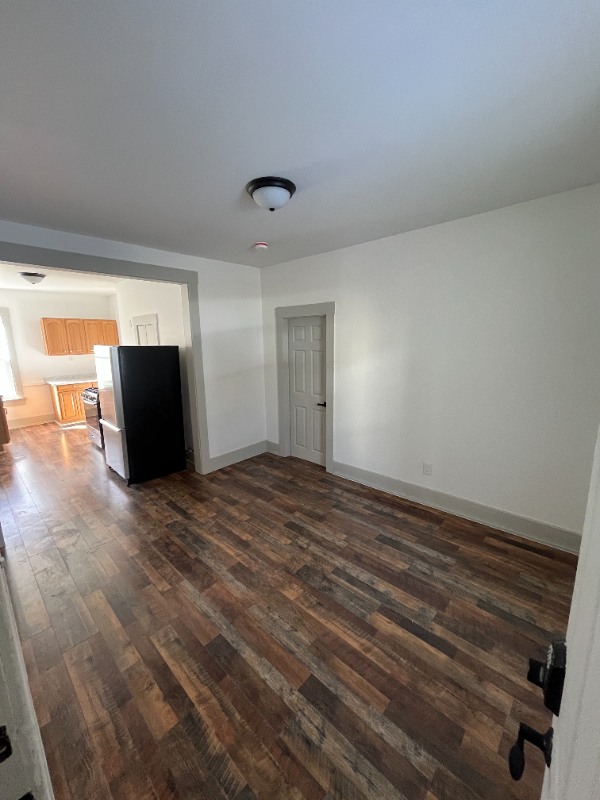 40 Garnet St #4 - Photo 5 of 16