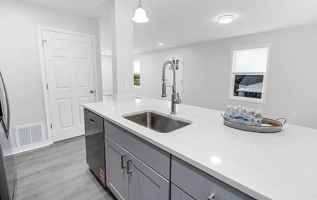 featured image of 2245 Carter St