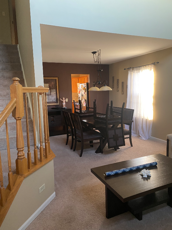 1915 Chestnut Grove Dr - Photo 3 of 9