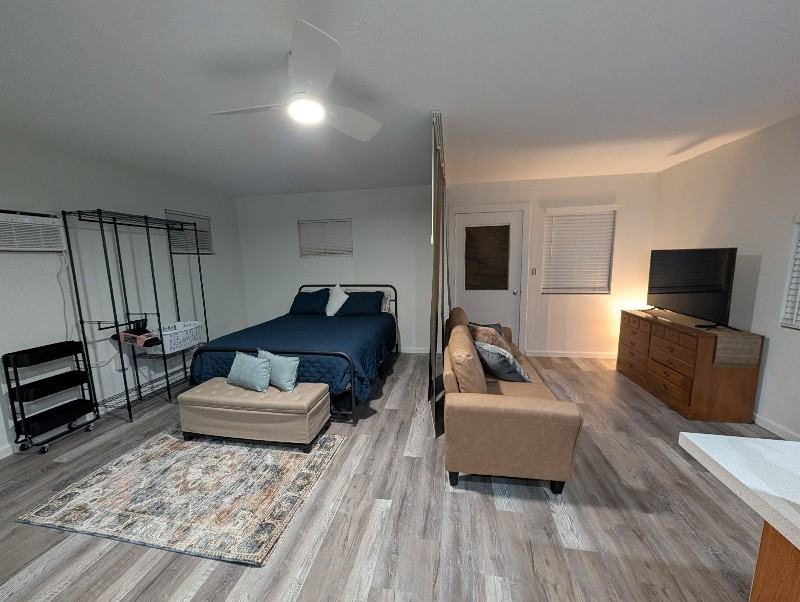 739 Daisy Dr - Photo 2 of 10