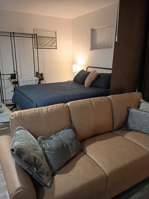 739 Daisy Dr - Photo 3 of 10