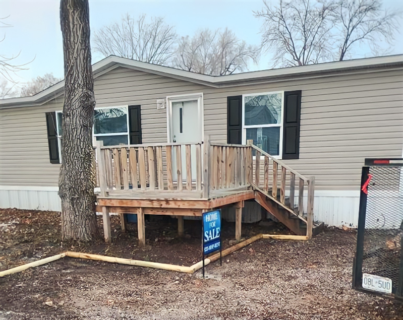 161 Rainbow Dr - Photo 4 of 16