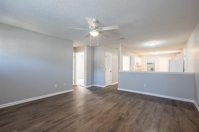 2572 Marathon Dr - Photo 4 of 17