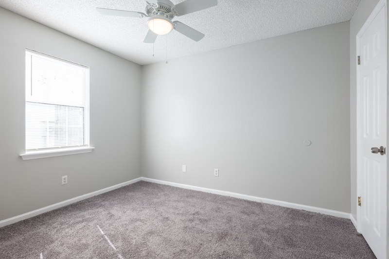 2572 Marathon Dr - Photo 6 of 17