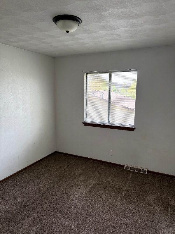 4 Brown Ct - Photo 4 of 10