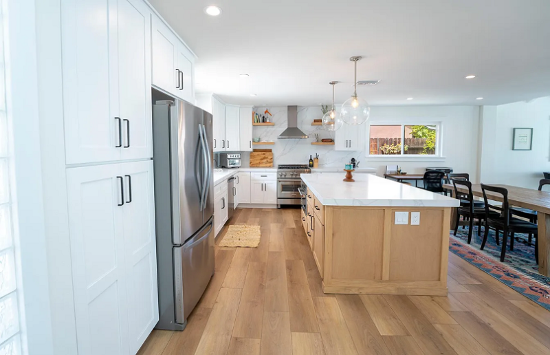 2858 Drake Ave - Photo 6 of 20