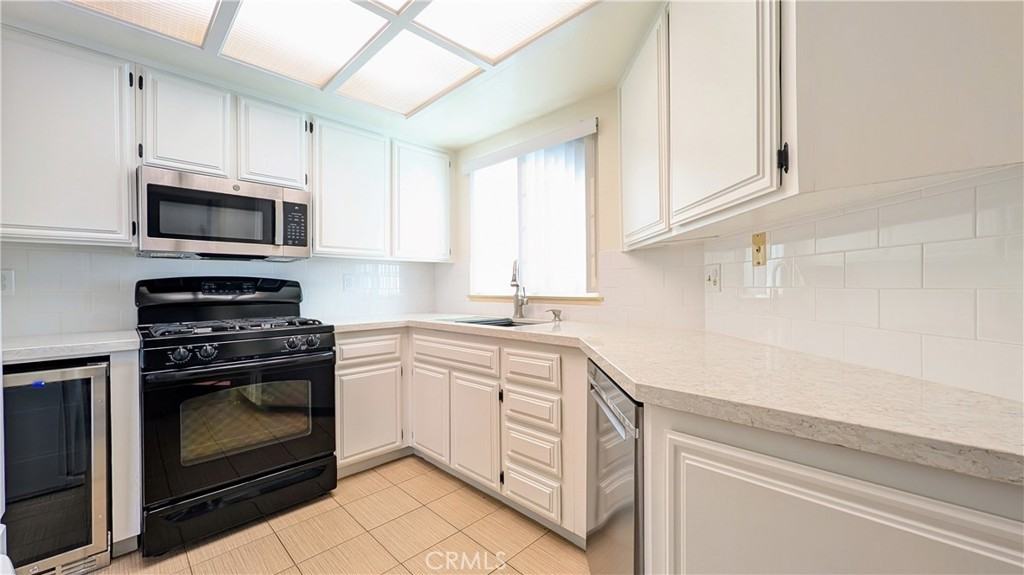 740 Lander Cir #740 - Photo 5 of 23