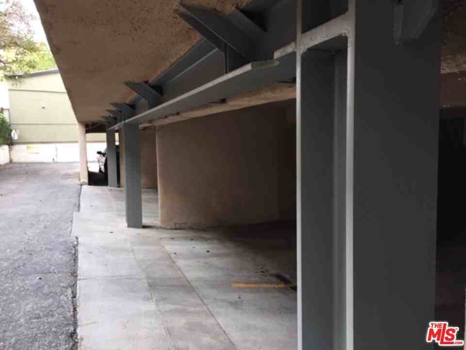 443 S Wilton Pl #443-8 - Photo 5 of 9